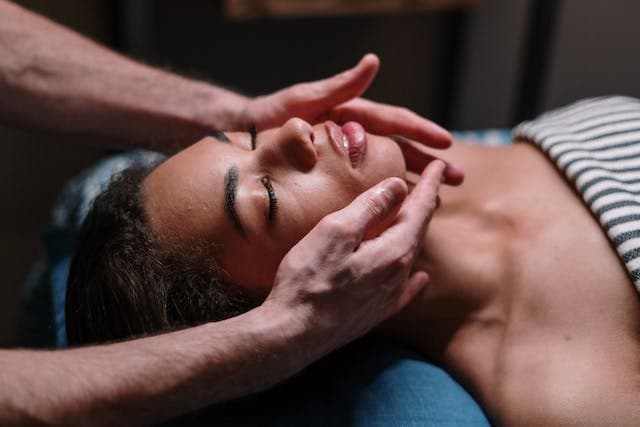 /images/face-massage.jpg
